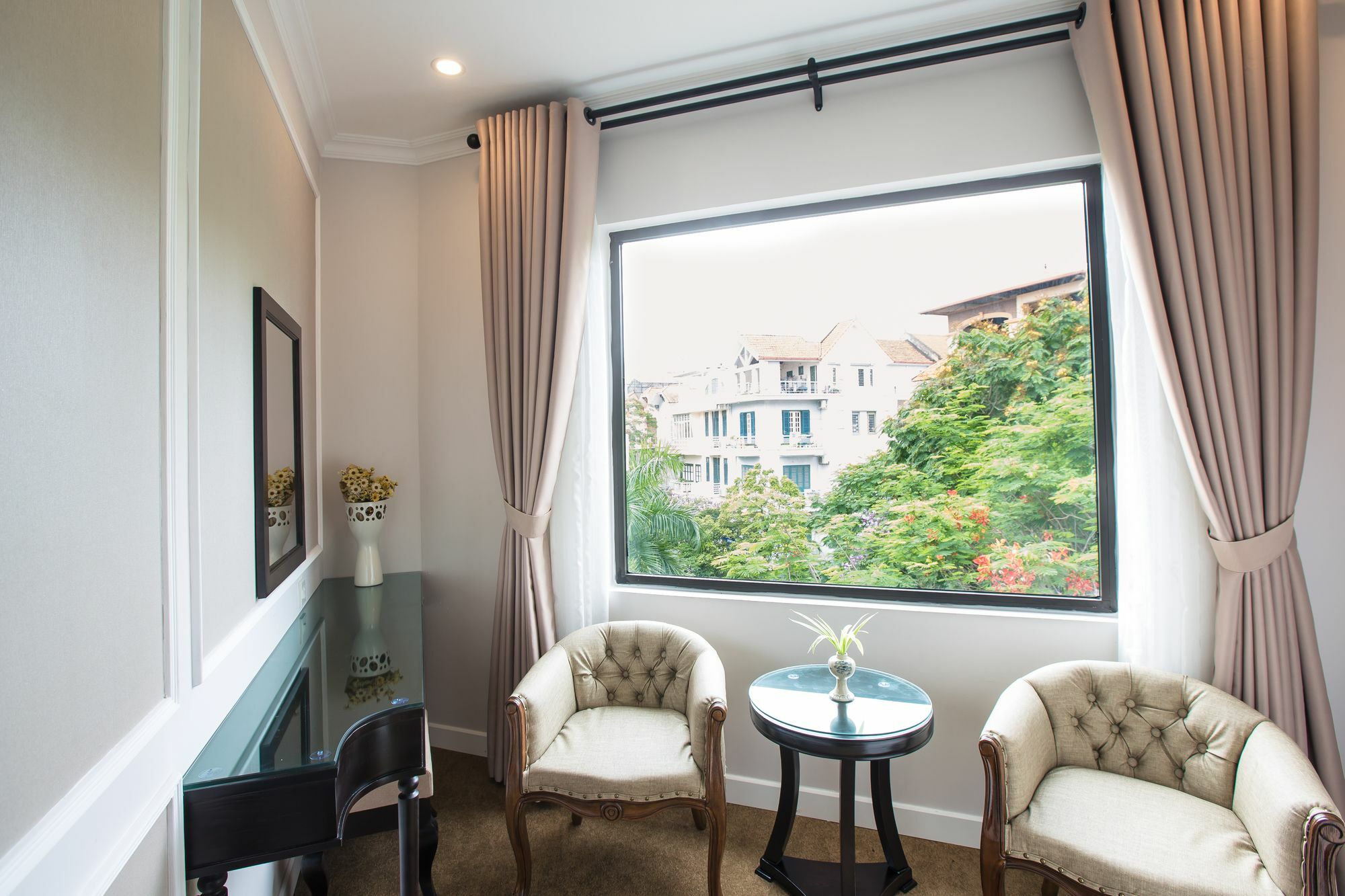 Dinh Elegant Hanoi Hotel Экстерьер фото
